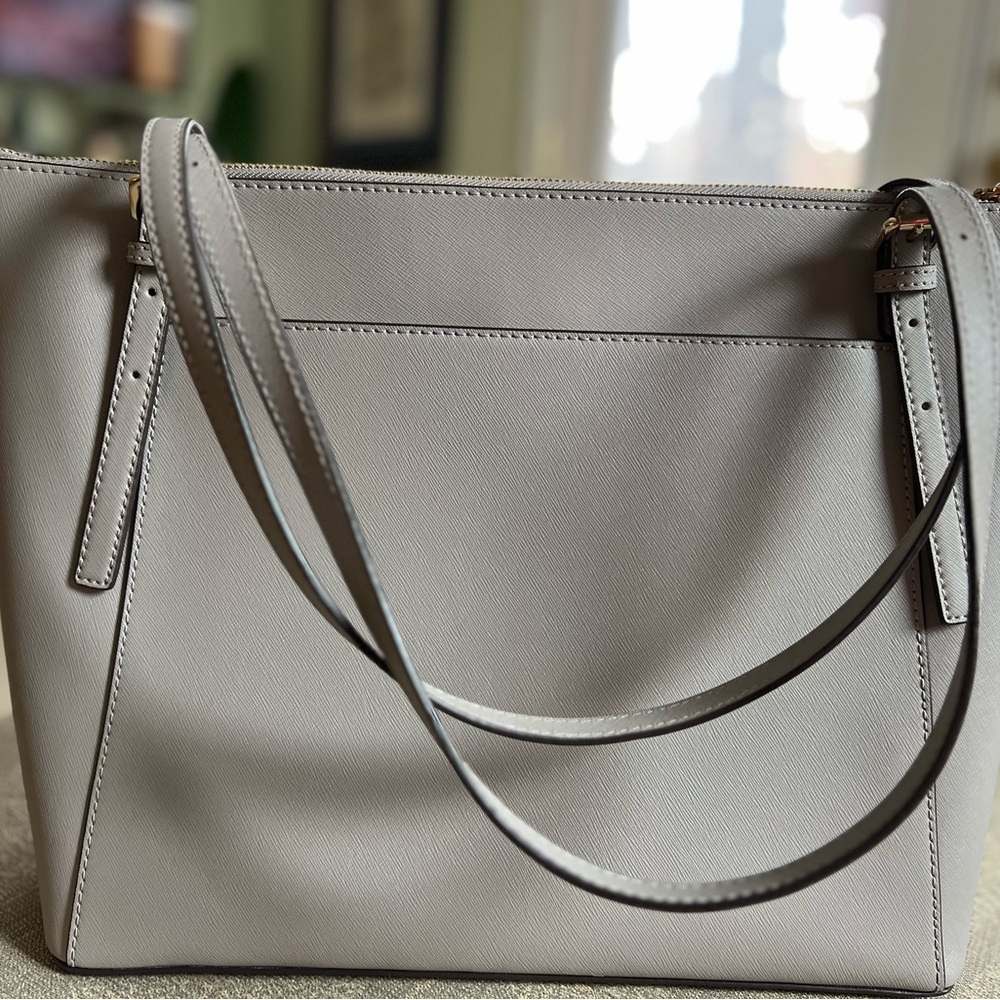 Michael Kors gray leather tote bag/like new - Picture 7 of 12